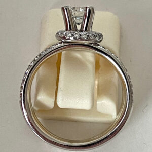 18K White Gold Designer Diamond Ring
